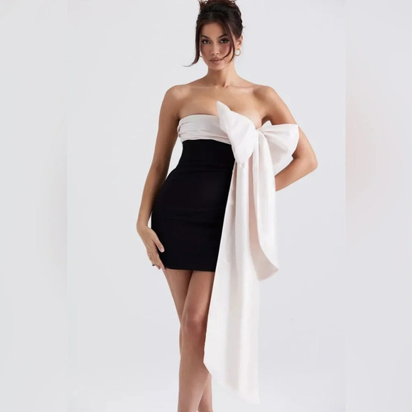 HOUSE OF CB 'Jana' Black & Ivory Bow Mini Dress - Picture 1 of 4